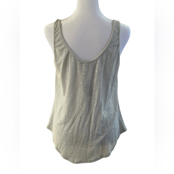 Express Tank Top - Picture 2 of 4